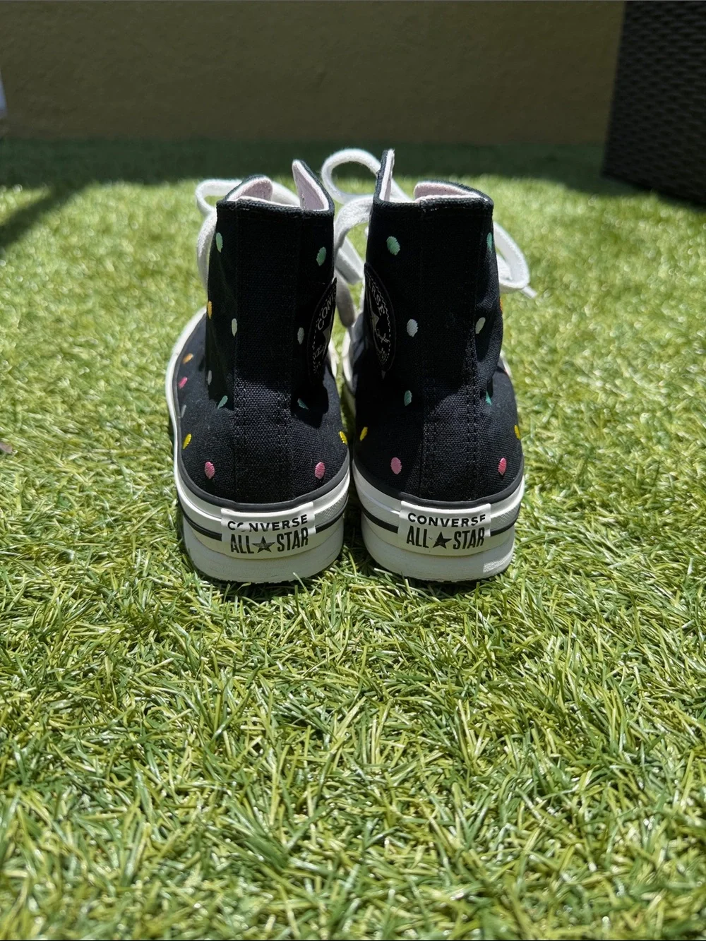 Converse Chuck Taylor AllStar Lift Platform Embroidered Polka Dot HighTop Kids 4